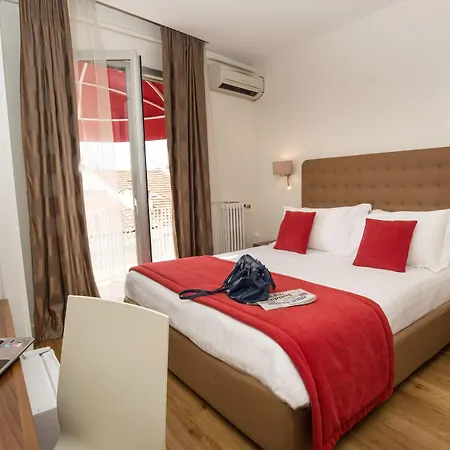Hotel De France